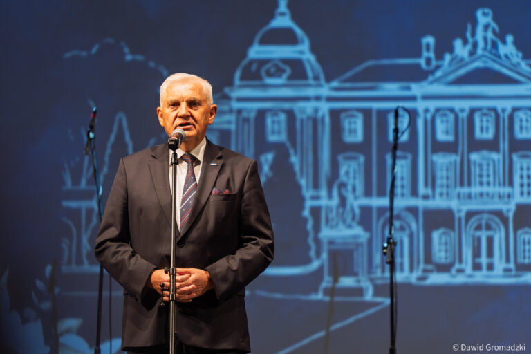 Uroczystość z okazji Dnia Edukacji Narodowej w kinie Forum w Białymstoku (7)