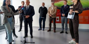 Konferencja prasowa zapowiadająca budowę Galerii Białostockiego Sportu na stadionie przy ulicy Słonecznej