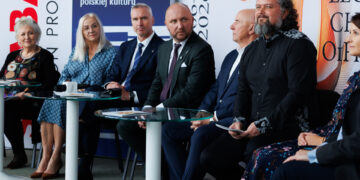 Ch\u00f3r Opery i Filharmonii Podlaskiej