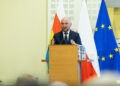 Marszałek Łukasz Prokorym przemawia na sesji Sejmiku Województwa Podlaskiego