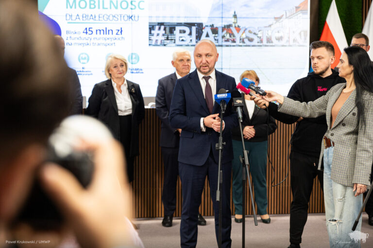 Podpisanie umowy o dofinansowanie projektu poprawy mobilności w Białostockim Obszarze Funkcjonalnym (3)