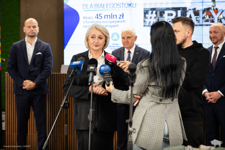 Podpisanie umowy o dofinansowanie projektu poprawy mobilności w Białostockim Obszarze Funkcjonalnym (4)