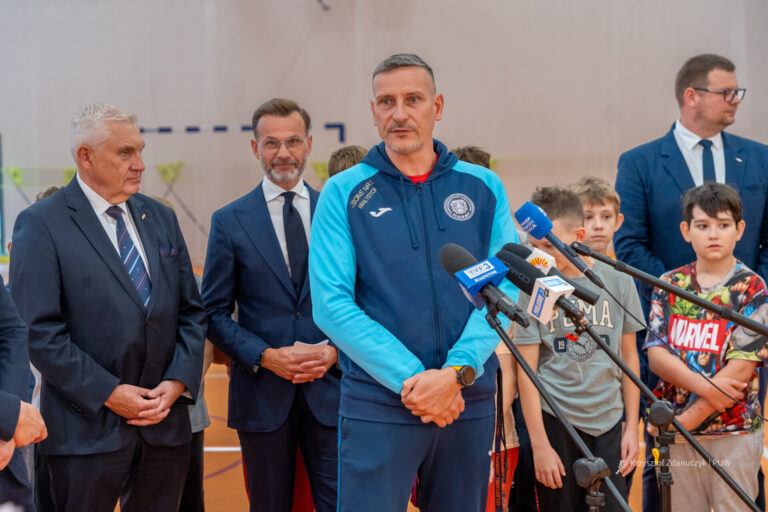 Nowa hala sportowa przy białostockiej szkole wybudowana w programie Olimpia (7)