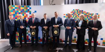 Uczestnicy konferencji podsumowującej inwestycje wodno-kanalizacyjne w województwie podlaskim