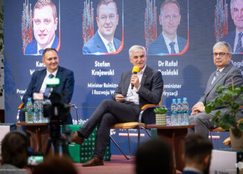 Panel dyskusyjny podczas Kongresu Smart Village Polska na Politechnice Białostockiej