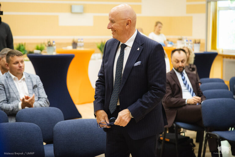 Spotkanie w Augustowie poświęcone aktualizacji Strategii Rozwoju Województwa Podlaskiego 2030 (13)