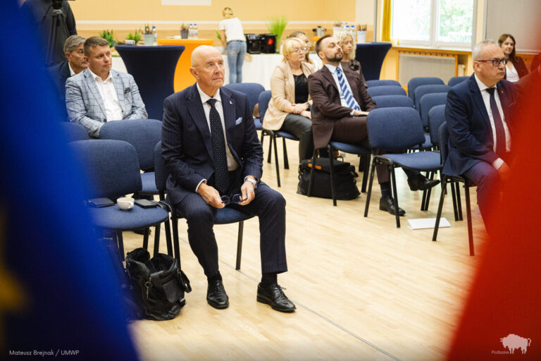 Spotkanie w Augustowie poświęcone aktualizacji Strategii Rozwoju Województwa Podlaskiego 2030 (14)