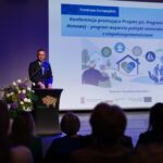Uczestnicy konferencji o programie teleopieki domowej w województwie podlaskim