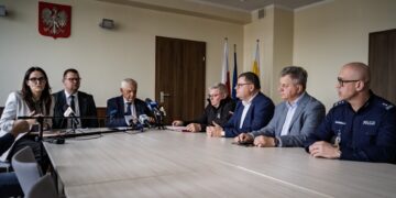Konferencja prasowa w Urzędzie Miejskim w Białymstoku przed Wszystkich Świętych
