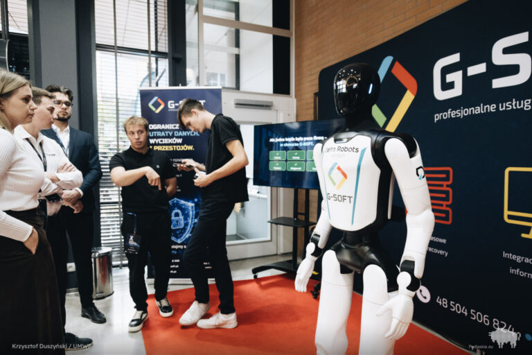 Panel dyskusyjny podczas X Forum Biznesowego Pogranicza w Suwałkach (6)