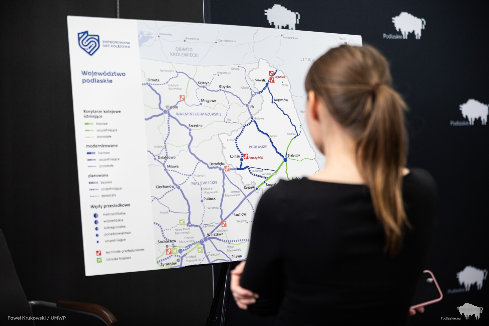 70 minut do Warszawy i 150 km nowych torów. Plany dla Podlaskiego